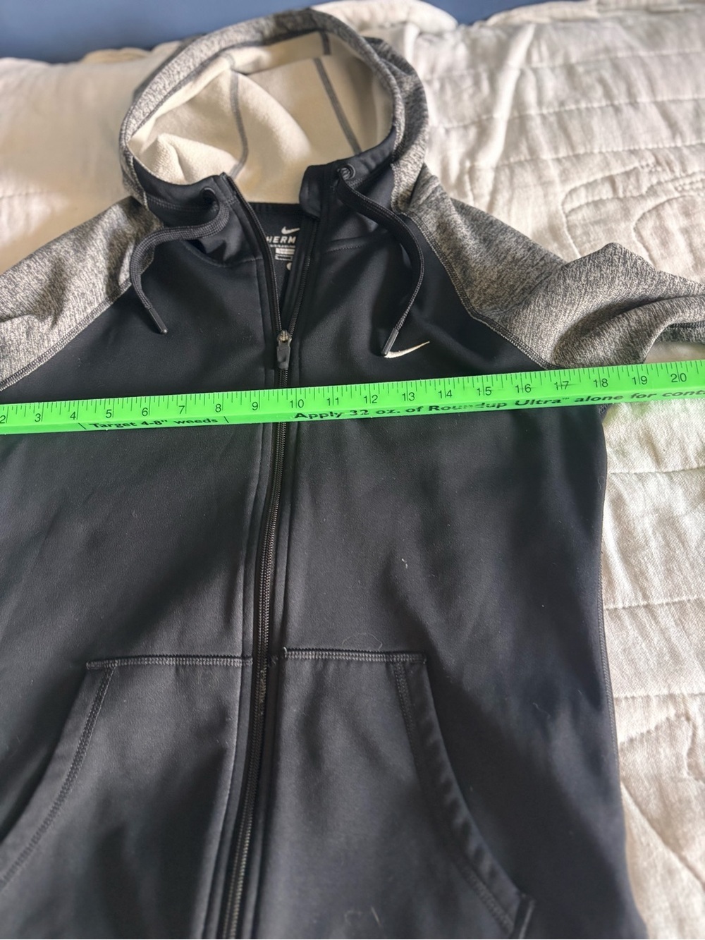 Nike Hoodie Jacket Women's Size S Therma fit full zip Black Gray Thumb Holes. - Picture 4 of 4